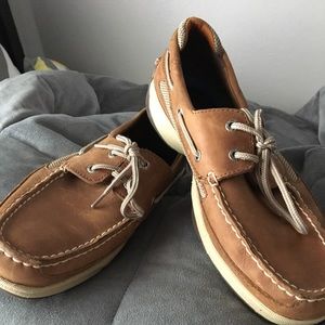 Brown sperrys